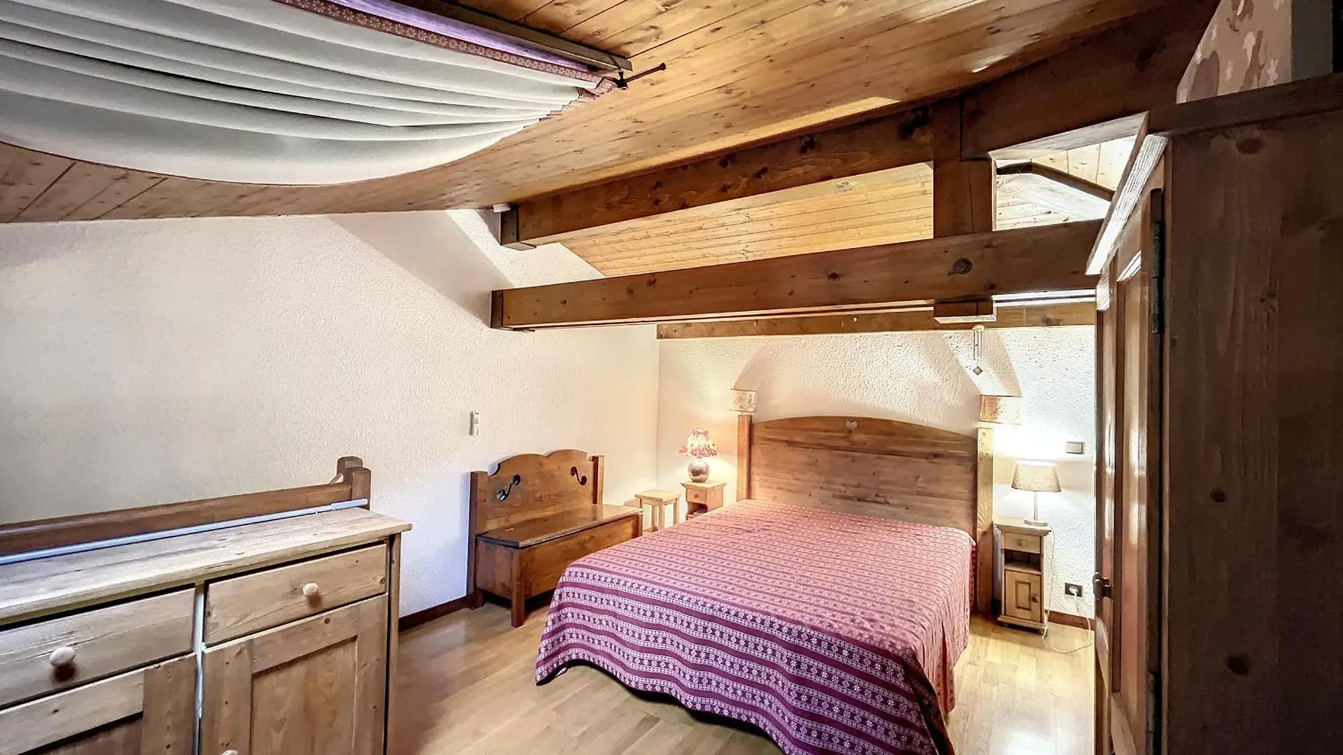 Studio Mezzanine Chaleureux Au Centre De Combloux Avec Parking - Fr-1-560-123 Apartment